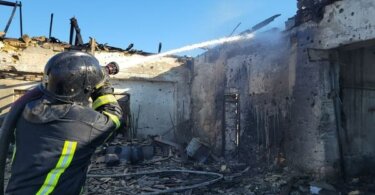 Ліквідація пожежі внаслідок удару крилатою ракетою по Одещині
