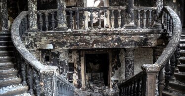 Маріупольський драмтеатр після “звільнення”